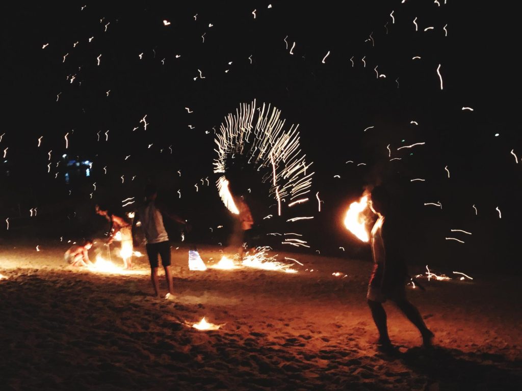 天狗の火渡り 事故